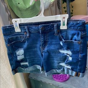 MIDI Ripped jean shorts